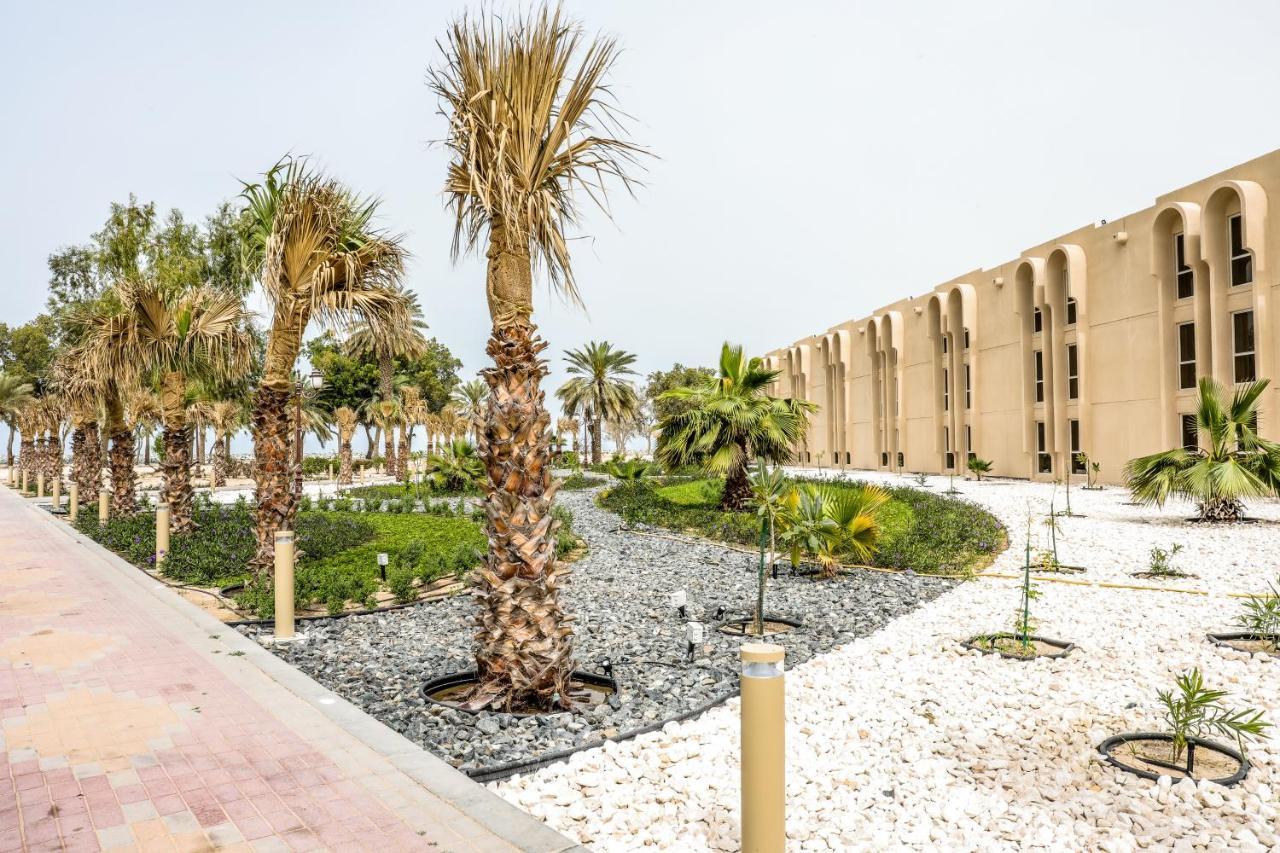Dhafra Beach Hotel Jebel Dhanna Exterior photo